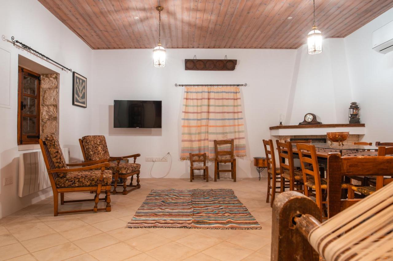 Droshia Traditional Homes, Coco-Mat Full Experience Dhrousha Екстер'єр фото